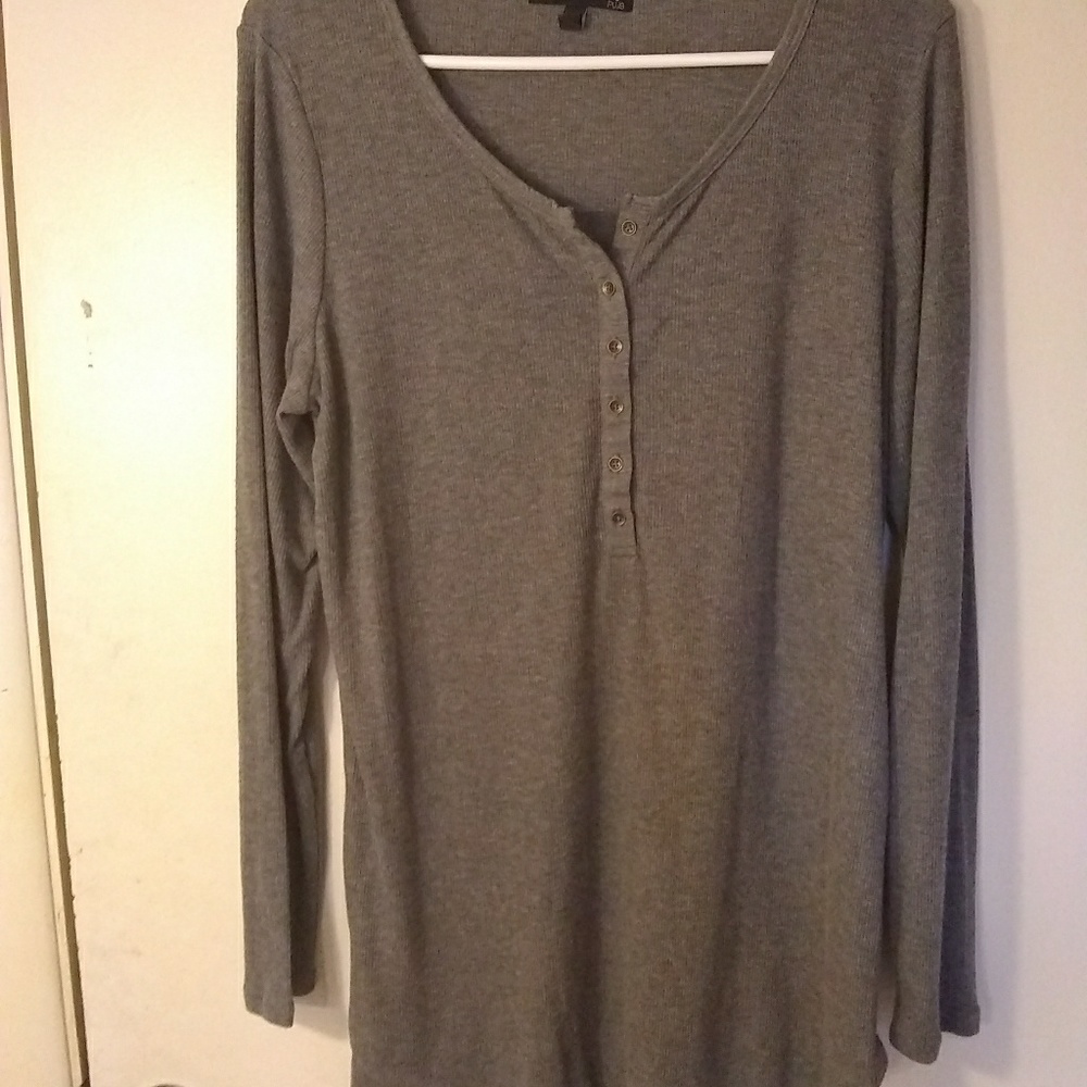 Derek Heart long sleeve shirt